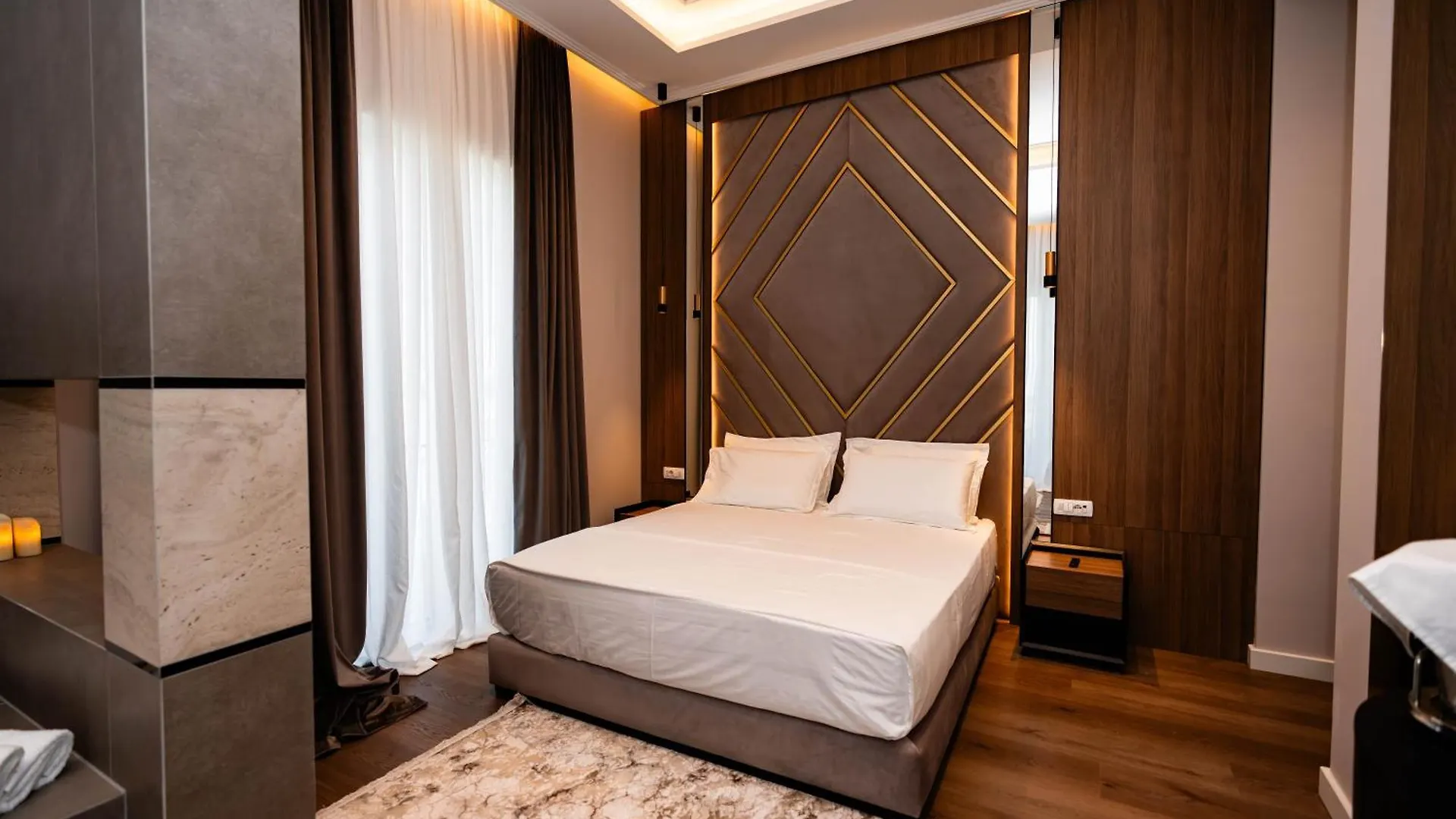 Royal Hill Hotel Tirana 0*,