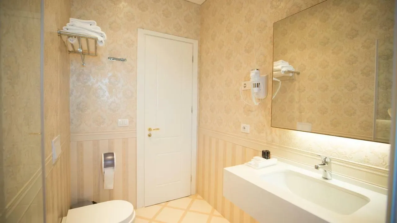 Royal Hill Hotel Tirana