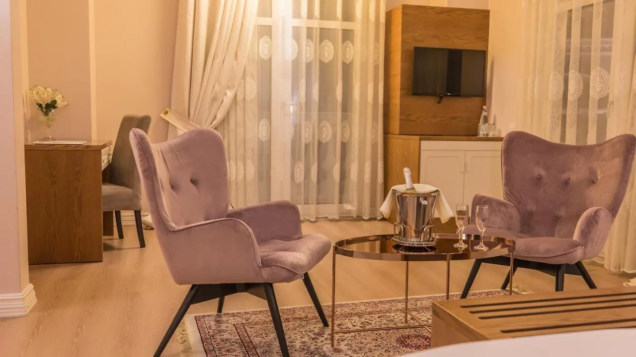 Royal Hill Hotel Vore